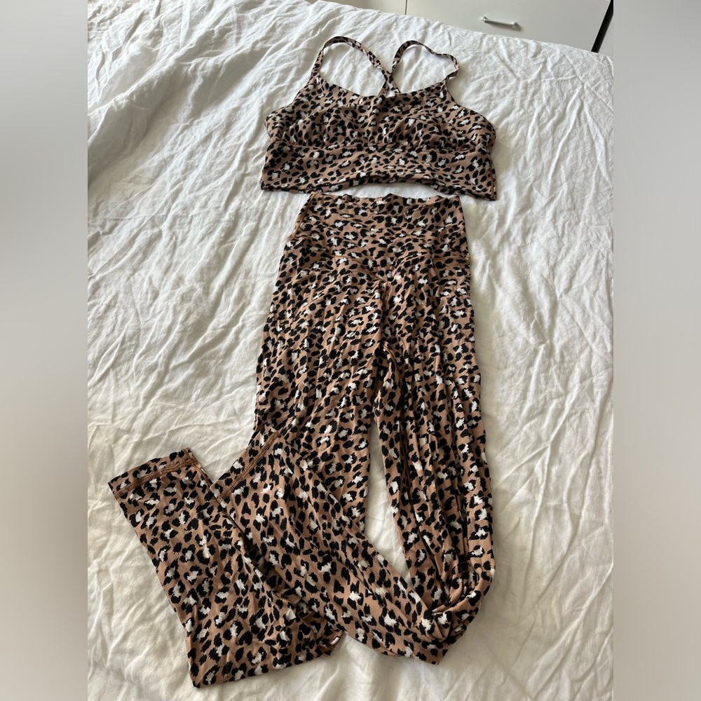 Aerie offline workout set